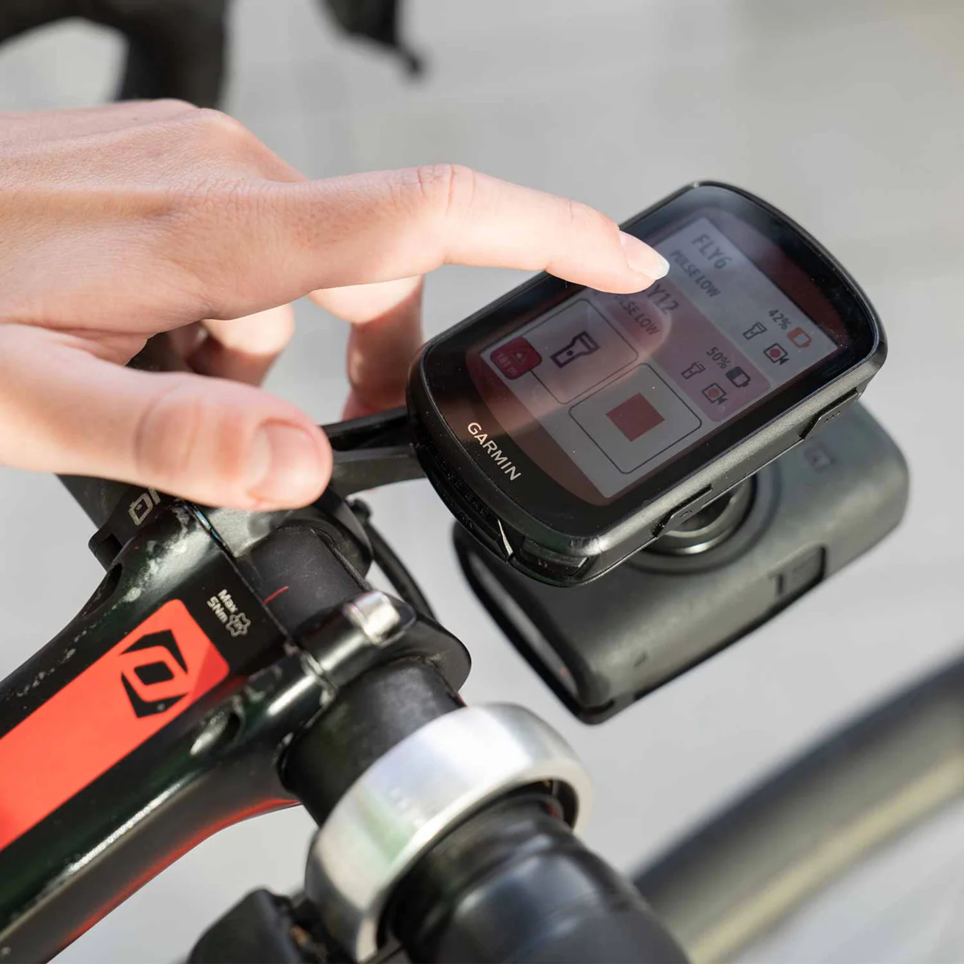 Cycliq Fly 12 Sport -Seamless Connectivity - Power on your Fly12 Sport automatically, start or stop recording, and capture snapshots directly from your supported bike computer - Bikers.SG